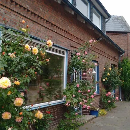 Grosses Und Gemuetliches Landhaus *